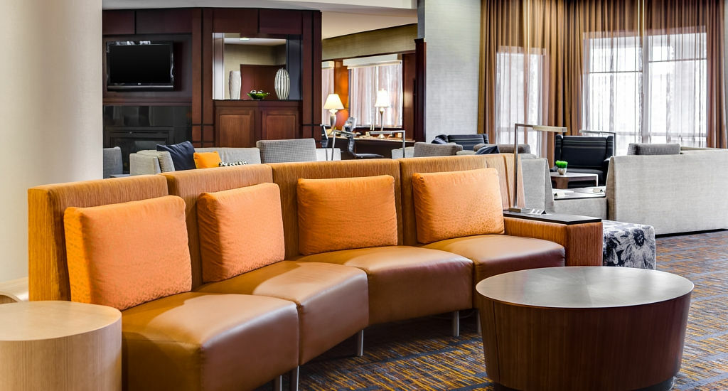 Courtyard Des Moines Ankeny Hotell Exteriör bild